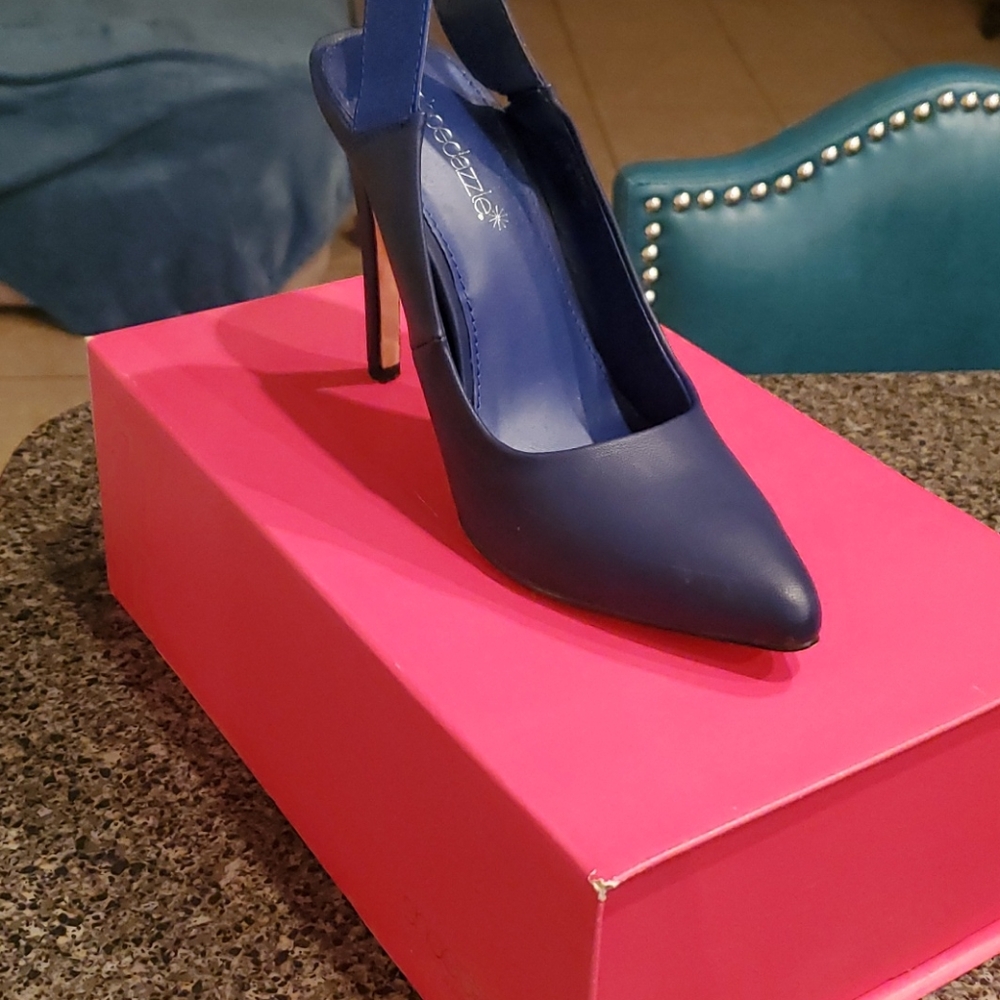 Shoe